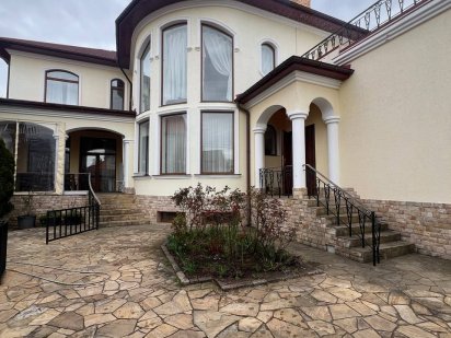 Продам будинок з ремонтом, басейном та гаражем на 3 авто Таїрове Київський район, Одеса Одеса