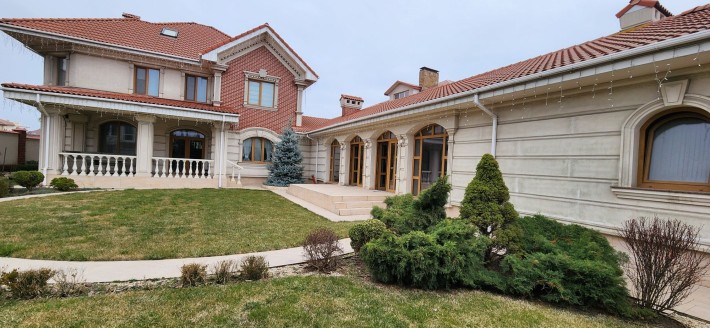 Аренда ДОМА в Совиньоне,  гараж, Бассейн - фото 1