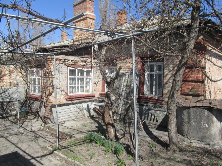 Продам пів будинку з окремим входом вул. Шевченко, р-н 2 школи - фото 1