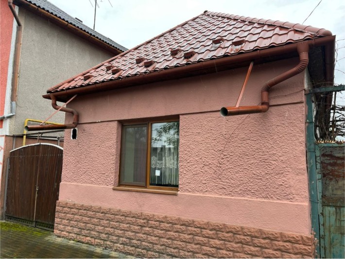 Дім 120 м2 приват ділянка 3.3 сотки Берегово Центр 1 км - фото 1