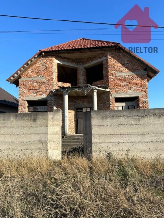 Продаж будинку у м. Виноградів - фото 1