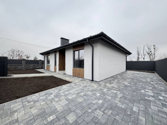 Готовый одноэтажный дом с газом и центральными коммуникациями - фото 1