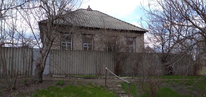 Продается дом 67 кв.м в г. Изюм Харьковской обл. район пл. Революции - фото 1