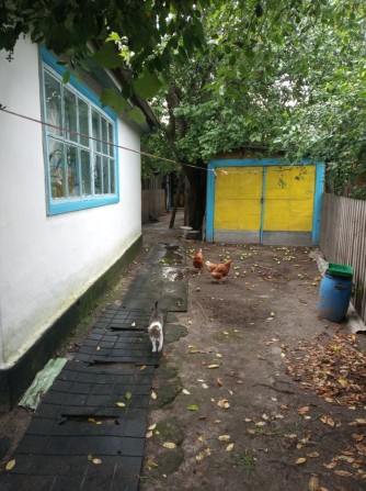 Продам отдельный компактный дом возле газового хозяйства - фото 1