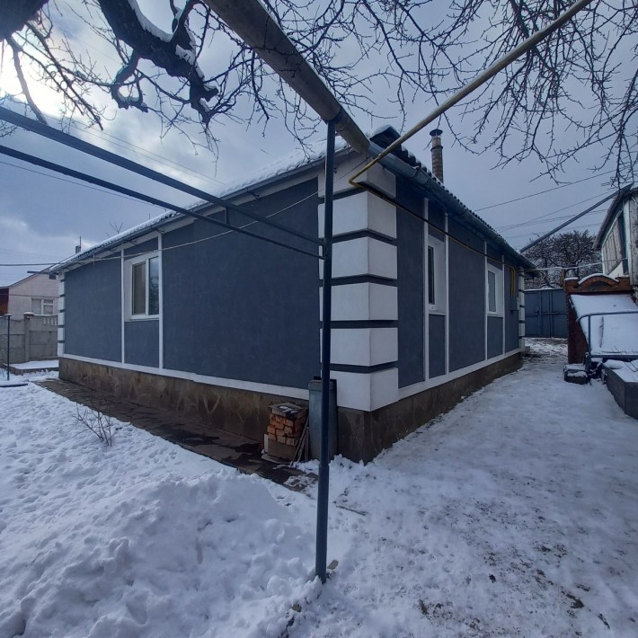 Продам м.Мерефа  будинок 70 м.кап.ремонт 48тис. - фото 1