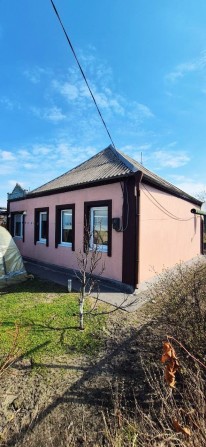 ПРОДАМ  будинок в м. Самар, р-н Перевал.

Площа будинку 54м²: 4 кімнат - фото 1