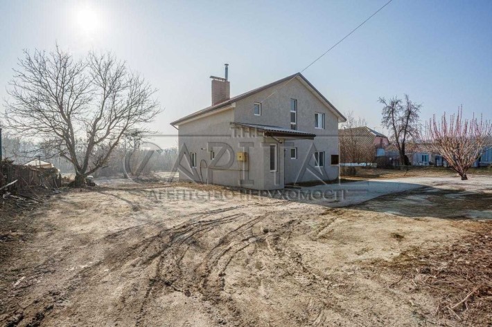 Гарний будинок  150 м² 17 соток в Нових Дмитрівичах, Обухівський район - фото 1