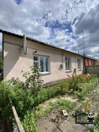 Терміново продається просторий будинок з цегли 75 кв. Сарни - фото 1