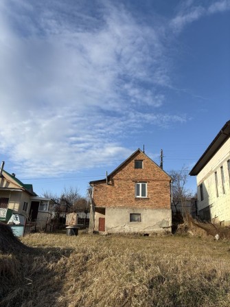 Будинок у чудовому місці - фото 1