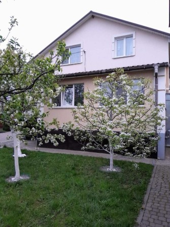 Продам 2 поверховый будинок з гаражем і ділянкою на 6 соток, 135 кв. - фото 1