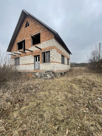 Продам недобудову  двоповерхового будинка з 0 гаражем - фото 1