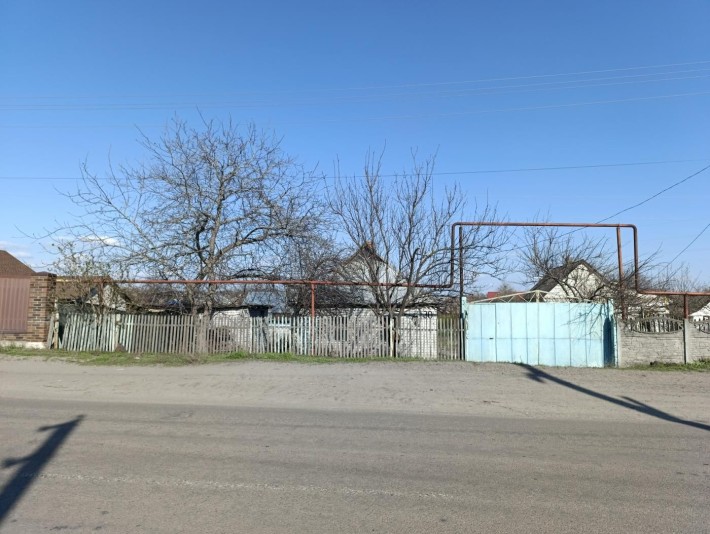 Продам участок + домик  Подгородное, Центральная улица - фото 1