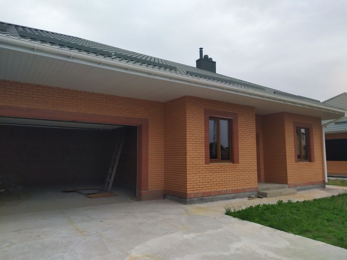 Продам дом в Обуховке рядом с лесом. - фото 1
