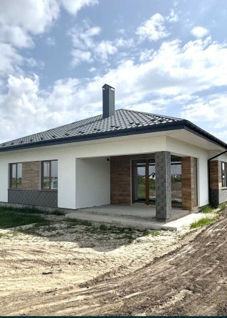 № 13428 - Будинок, Тетерівка, 1-пов., 3 спальні, 2 с/у, кухня- студія - фото 1