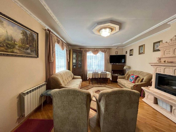 Продається затишний приватний будинок у с. Крихівці - фото 1