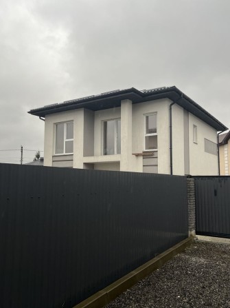 141000 Продам дом в Гатном Рядом Чабаны крюковщина - фото 1