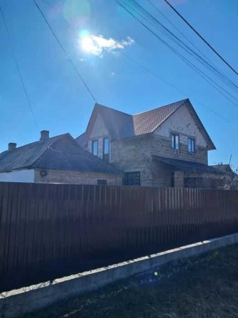 НОВИЙ БУДИНОК на ділянці 9соток в центральній частині с.Нові Петрівці. - фото 1