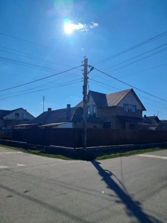 Два будинка з ділянкою 9 соток в центрі міста - фото 1