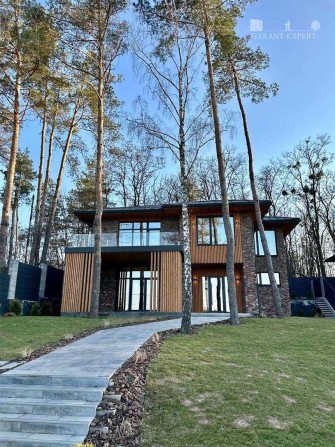 Елітний дім 240 м²: дизайнерський ремонт, підземний паркінг - фото 1