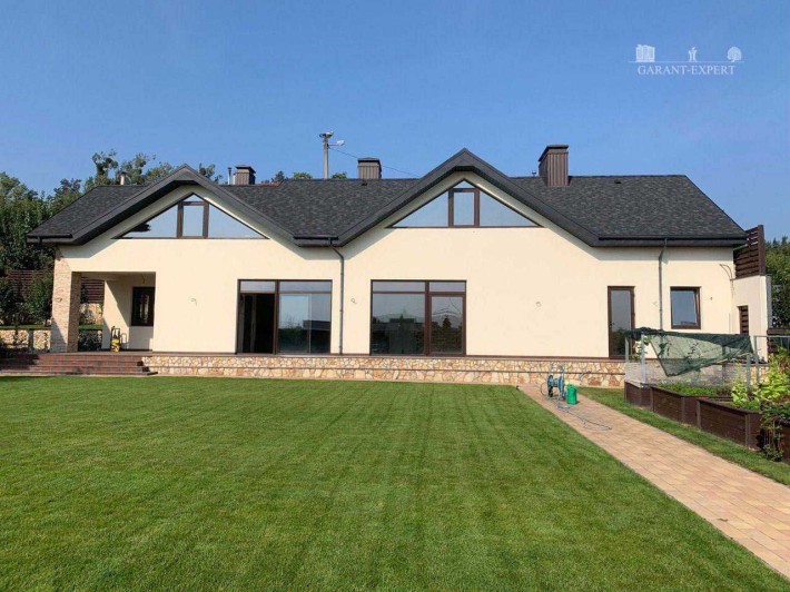 Продається просторий будинок КМ під Києвом 228 м², 10 соток - фото 1