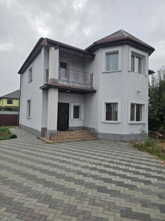 Продається двоповерховий будинок з якісним ремонтом в Стоянці! - фото 1