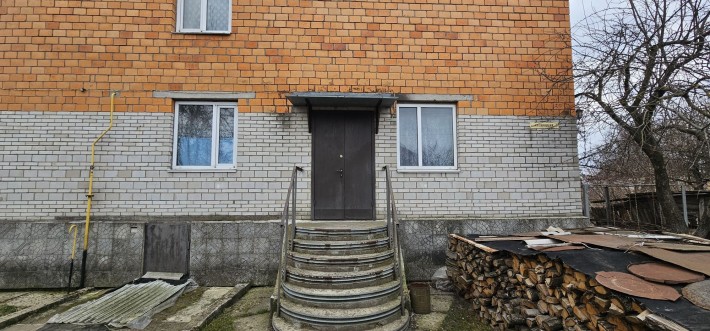Продам капітальний будинок,Баришівка - фото 1