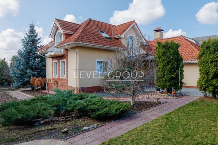 Продаж будинку з ремонтом у смт Глеваха біля лісу та озер, 250 кв.м - фото 1