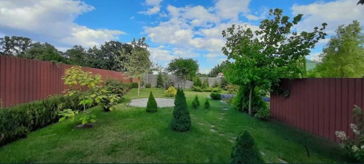 Продам дуплекс з новим ремонтом, ділянка 3 сотки, центр Блиставиці - фото 1
