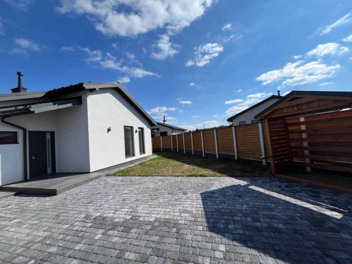 Продам будинок в зручній затишній локації - фото 1
