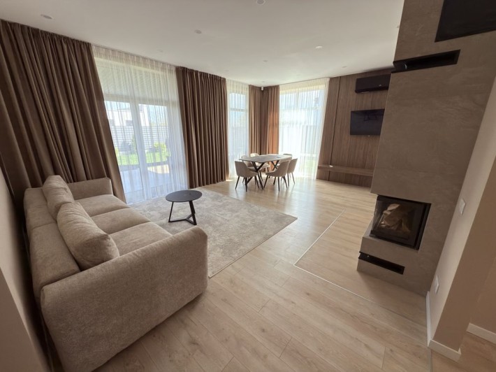 Продам будинок з ремонтом в Зазим'я, біля річки - фото 1
