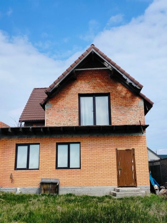 Продаж 2 поверхового будинку Броварський район село Зазим"'я, Гостинна - фото 1