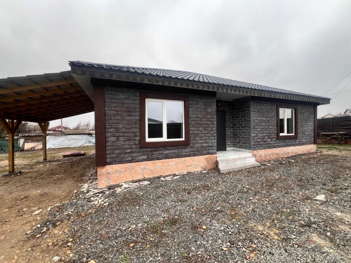 Продаж одноповерхового будинку з ремонтом в с. Микуличі - фото 1