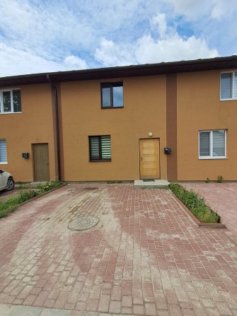 Єоселя!Продаж таунхауса 80 м² з ремонтом та меблями в с. Нове

Пропон - фото 1