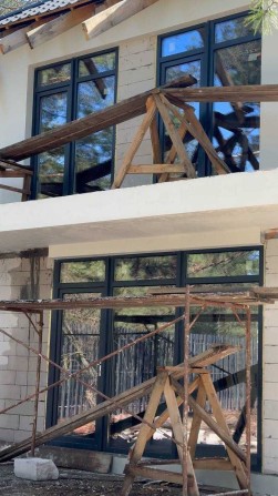 Котедж 200 кв.м з виходом до річки. Ділянка серед сосен. Розстрочка - фото 1