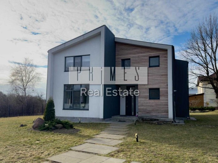 Продажа 5к дома 207м2, Старые Безрадичи, бассейн, Тарасовка - фото 1