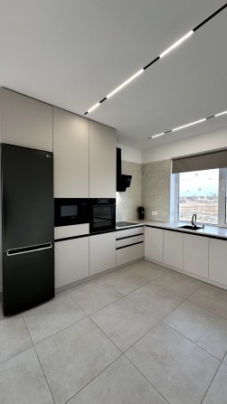 Продаж сучасного та стильного будинку - фото 1