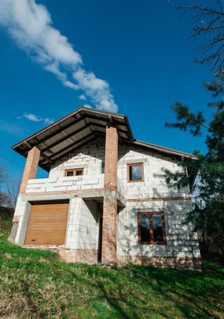 Будинок в Брюховичах - фото 1