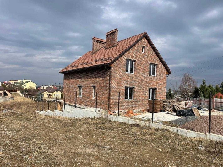 Продаж будинку Сокільники 290 м2 - фото 1
