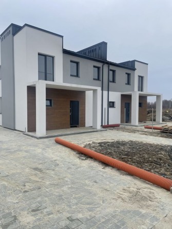 Продаж котеджа 150кв.м.Без комісіі в с.Скнилів.Ціна:135000$. - фото 1