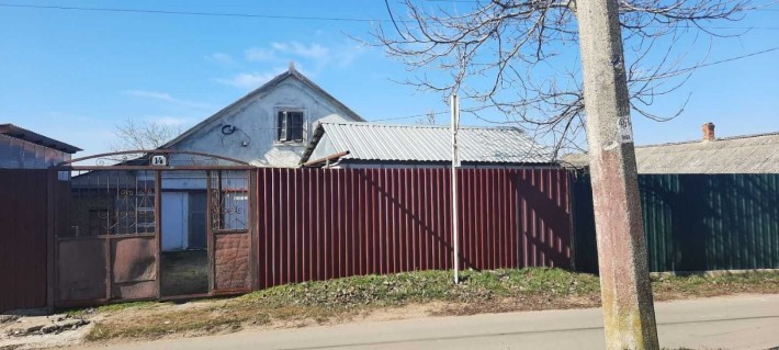 Продам дом с участком, нуждающийся в текущем ремонте, в Черноморке! - фото 1