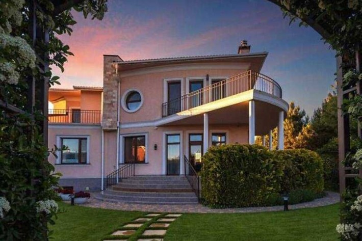 Продаж VIP-будинку в Совіньон 2 - фото 1
