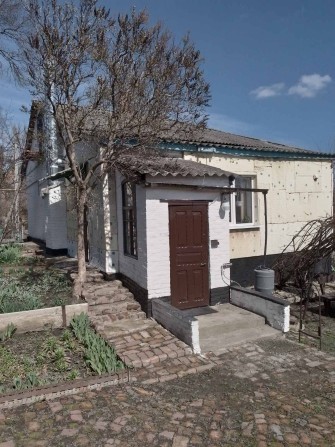 Продам будинок або обміняю на 1 чи 2 кімнатну кв, - фото 1