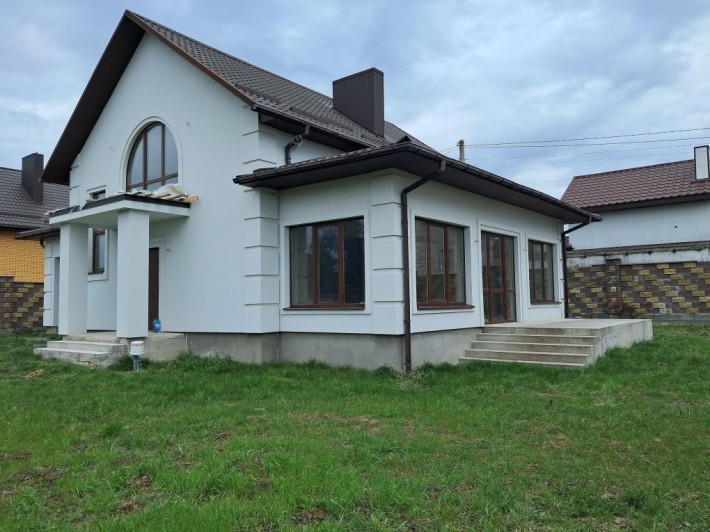 Продам будинок з внутрішніми роботами! - фото 1