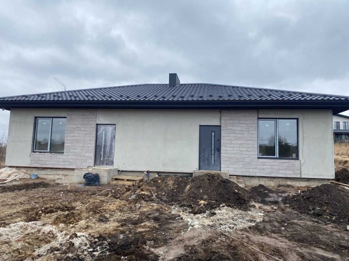 Котедж  в масиві Київський з комунікаціями - фото 1
