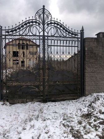 Будинок 3-х поверховий, недобудований, м. Радивилів, вул. Шевченка 34 - фото 1