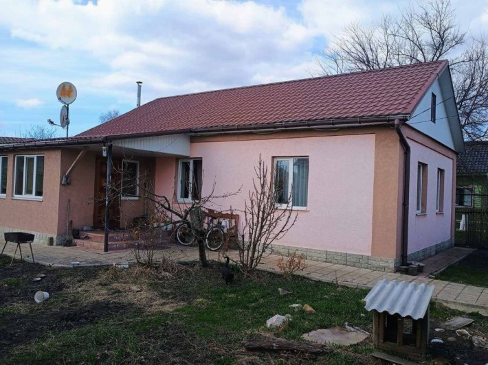Будинок по вулиці Гвардійська - фото 1