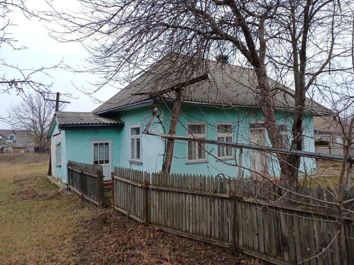 М. Новоселиця. Продається будинок чотири кімнати. Літня кухня 13-соток - фото 1
