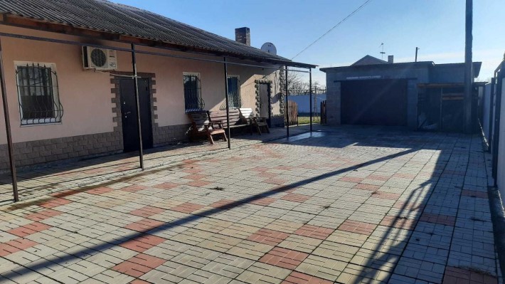 Продам будинок з ремонтом та меблями - фото 1