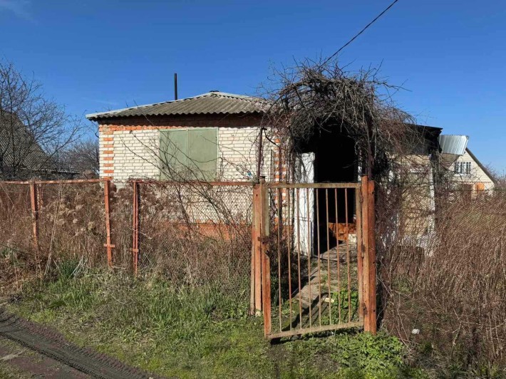 продам садовий будинок та земельну ділянку - фото 1