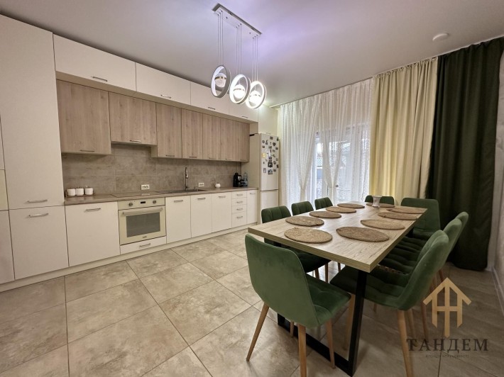 Продаж 2 поверхого будинку - фото 1